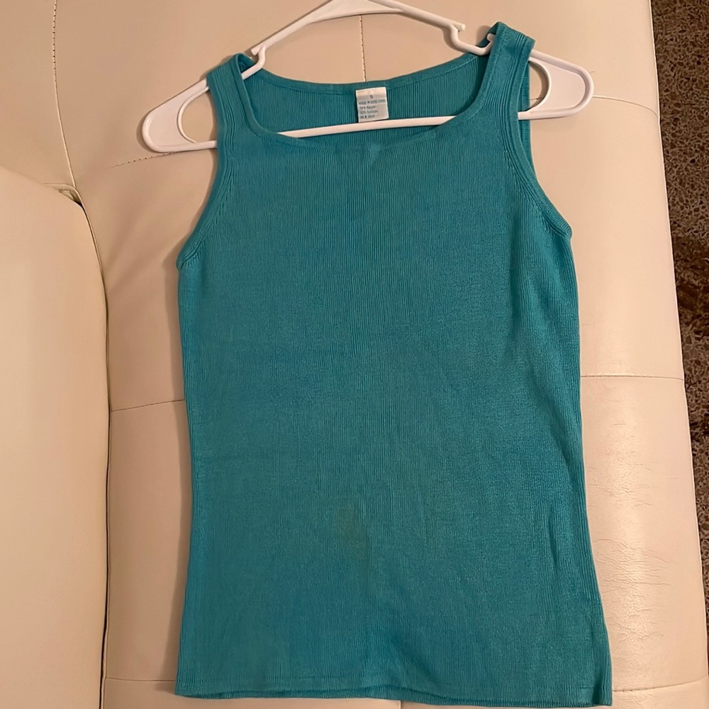Blouse made in Hong Kong 70%rayon 30% cotton size S